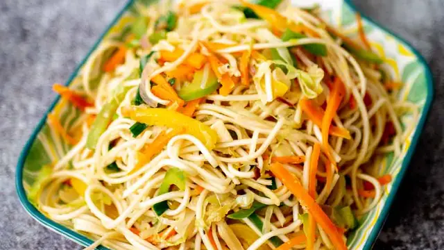 Vegetable Hakka Noodles Recipe 1 3