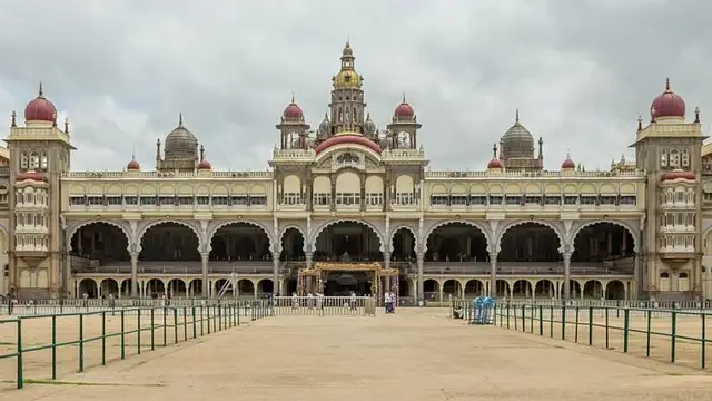 Mysore Palace Front View 001